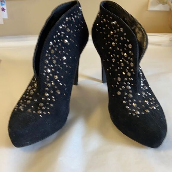 Gianni Bini Suede Stud Boots‎ - Picture 1 of 10